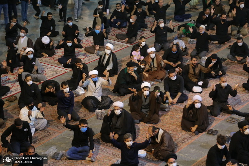 عزاداری شب عاشورای حسینی(ع) در حرم مطهر حضرت معصومه(س)