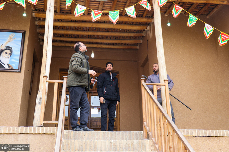 آذین بندی بیت تاریخی امام خمینی به مناسبت دهه فجر انقلاب