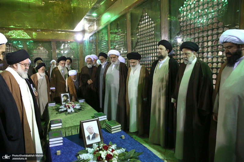 تجدید میثاق رئیس و اعضای مجلس خبرگان رهبری با آرمان های امام خمینی (س)