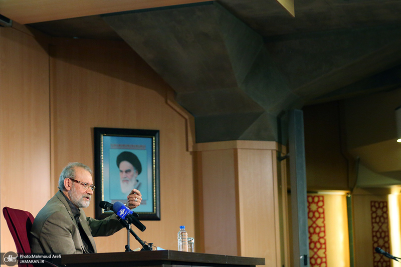 رونمایی از کتاب «نیم قرن تا شکست»