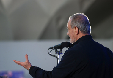 حضور رئیس جمهور در ورزشگاه آزادی