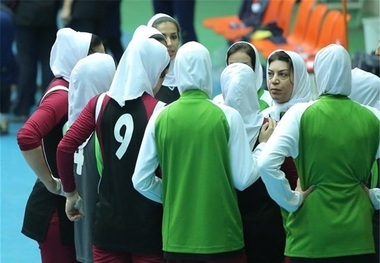 مشاور فنی تیم ملی والیبال بانوان: با امیدواری راهی مسابقات انتخابی جهان می‌شویم
