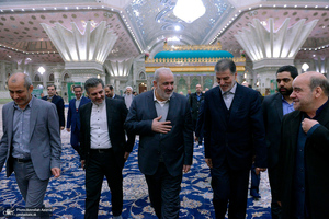 تجدید میثاق وزیر و مدیران ارشد وزارت نیرو با آرمان های حضرت امام (س)