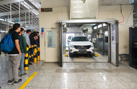 بازدید دانشجویان دانشگاه شریف از خطوط تولید کارخانه بهمن موتور (7)