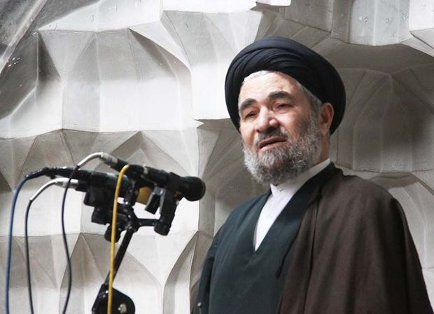 امروز ایران اسلامی در جهان قدرت نمایی می کند