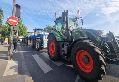 گسترش  اعتراضات کشاورزان فرانسوی 