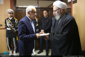 حضور سید حسن خمینی در مراسم ختم والده حجت الاسلام والمسلمین آشتیانی 