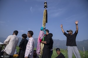 عزاداری سنتی کشمیری‌ها روی قایق