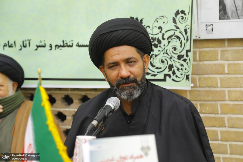 نشست بازخوانی خاطرات امام خمینی و انقلاب اسلامی در قم‎