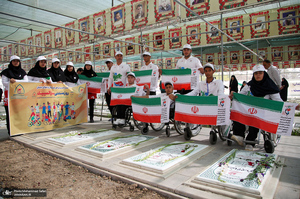 ادای احترام ورزشکاران و قهرمانان پارالمپیکی ایران به مقام شامخ شهدا