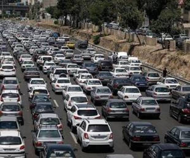 ترافیک در ورودی های استان تهران سنگین است