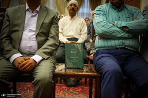 مراسم بزرگداشت امام خمینی (س) در آدریان زرتشتیان