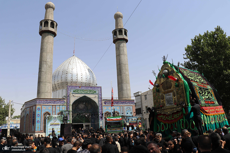 مراسم عزاداری و نخل گردانی روز عاشورا در خمین