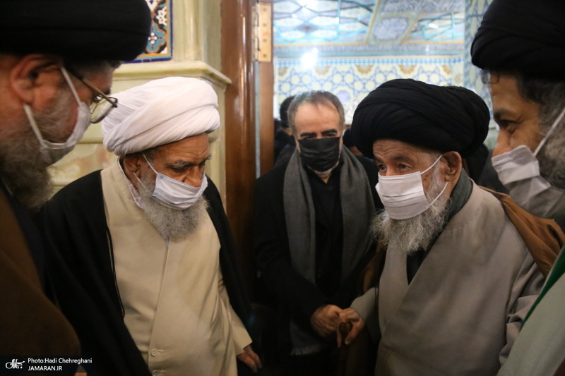 حضور مراجع و علما در مسجد امام حسن عسکری(ع) در پی ارتحال آیت الله العظمی صافی(ره)