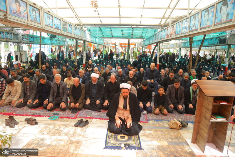 مراسم تحویل سال نو در گلزار شهدای قم‎