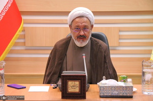 رونمایی از کتاب بررسی «نظریه خطابات قانونی»