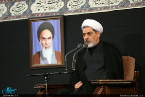 مراسم عزاداری شب تاسوعای حسینی با حضور رهبر معظم انقلاب اسلامی