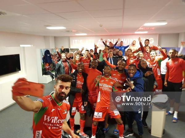 سلفی جالب رامین رضاییان پس از پیروزی اوستنده 
