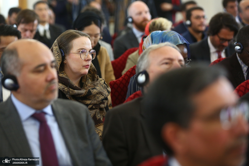 نشست توجیهی معاون محترم امور حقوقی و بین المللی وزیر امور خارجه با سفرا و روسای نمایندگی های خارجی