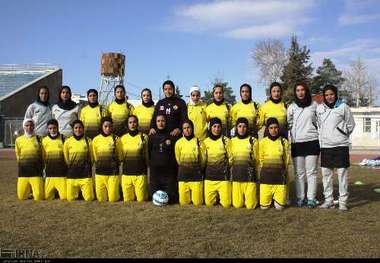 بانوان فوتبالی ایلام بازی بیست و یکم را در بوشهر باختند