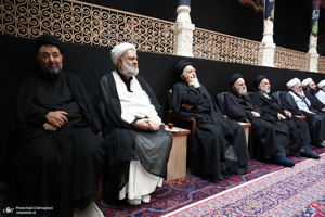 مراسم عزاداری روز تاسوعای حسینی در بیوت مراجع و علماء‎