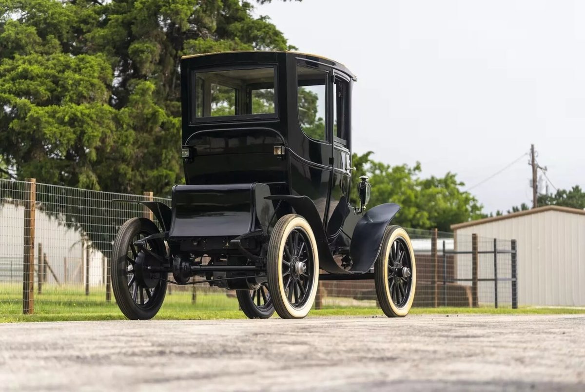 با جد تسلا، خودروی برقی 111 ساله آشنا شوید! + عکس