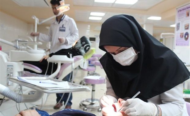 هزار نفر در روستاهای تایباد خدمات رایگان دندانپزشکی دریافت کردند