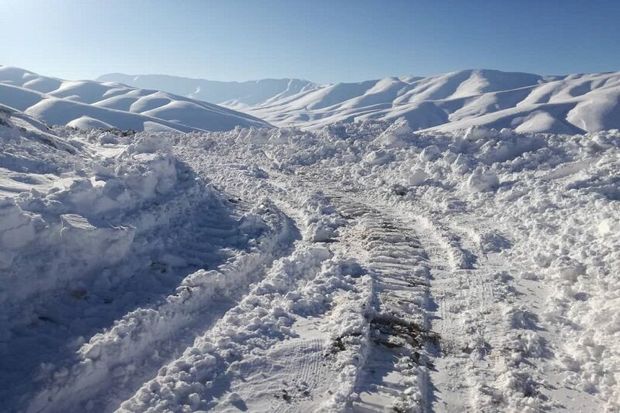 برف و کولاک ۱۰۳ راه روستایی استان زنجان را بست