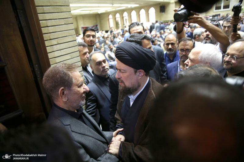 حضور سید حسن خمینی در مراسم ترحیم مادر شهیدان جهانگیری