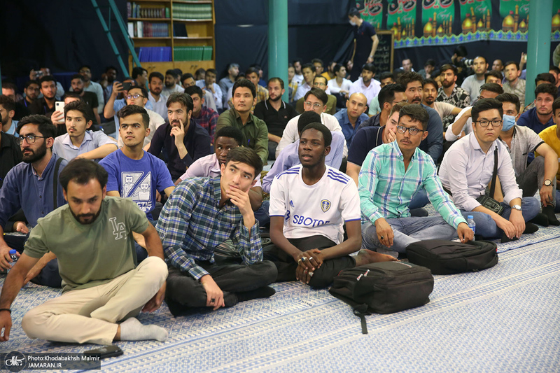 بازدید جمعی از دانشجویان بین‌الملل دانشگاه علامه طباطبایی به عنوان سفیران تمدن اسلامی از جماران