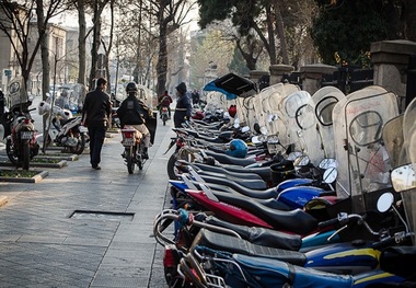 تهران 4 برابر بیشتر از ظرفیتش موتور سیکلت دارد