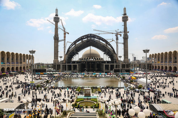 گزارش اولین روز نمایشگاه کتاب تهران + تصاویر