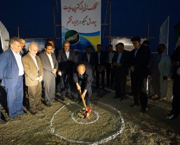 بزرگترین طرح پرورش میگو در قشم توسط مشاور رییس جمهوری کلنگ زنی شد