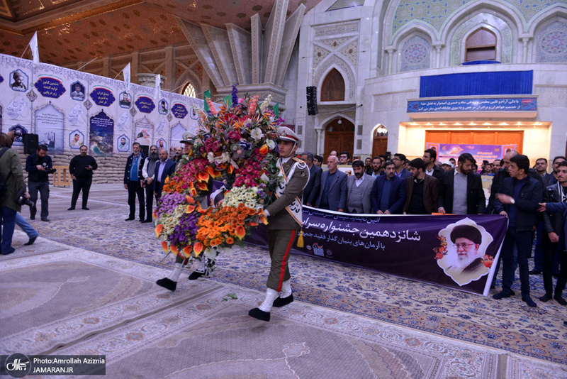 تجدید میثاق هنرمندان شرکت کنندگان در جشنواره سراسری تئاتر مقاومت با آرمان های حضرت امام(س)