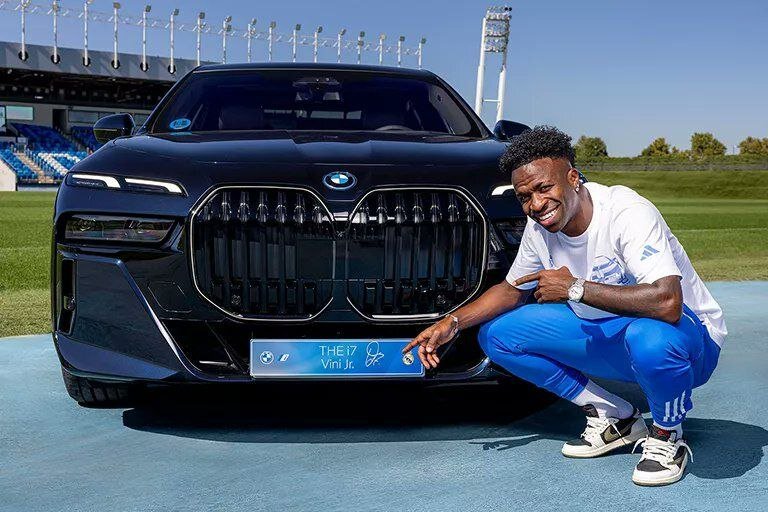 عکس| BMW زیبا پیشکش به ستاره‌های رئال‌مادرید