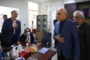 دیدار نوروزی برخی از چهره های سیاسی و دانشگاهی با محمدرضا عارف