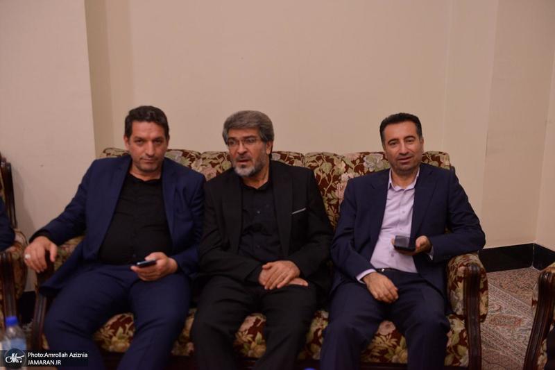 حاشیه های تجدید میثاق نمایندگان مجلس دوازدهم با آرمان های امام خمینی (س)