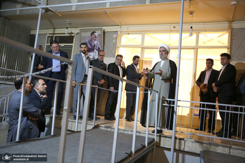 بازدید جمعی از شرکت کنندگان نشست تخصصی مسئولین وکارشناسان دیرخانه شورای فرهنگ عمومی استانها از بیت امام خمینی (س) در جماران