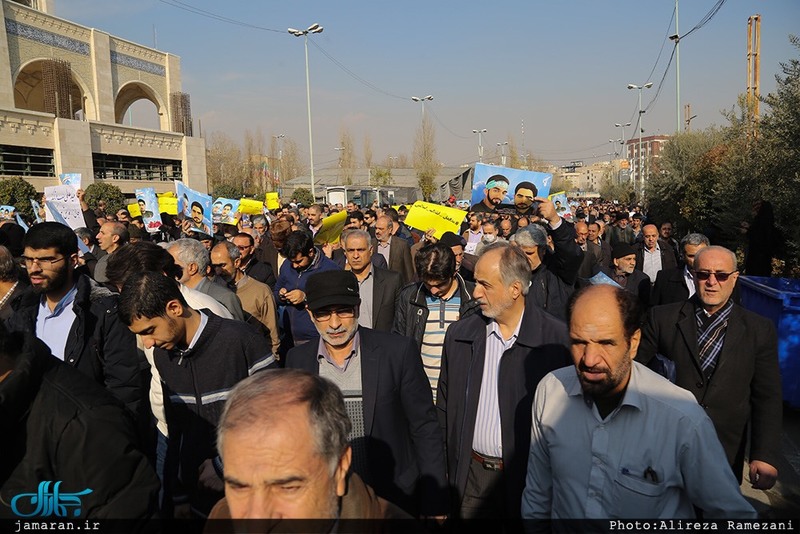 راهپیمایی نمازگزاران تهران در محکومیت اغتشاشات اخیر