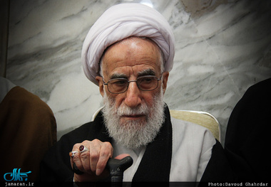کدام روحانیون از آیت‌الله جنتی بزرگ‌تر هستند؟

