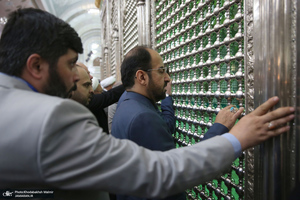 تجدید میثاق رئیس و کارکنان موسسه‎ تنظیم و نشر آثار امام خمینی با آرمان های بنیانگذار جمهوری اسلامی