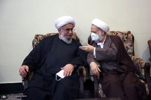 ادای احترام شرکت کنندگان در هفتمین اجلاس بین المللی مجمع جهانی اهل بیت(ع) به مقام شامخ امام راحل