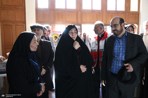 بازدید خانم دکتر فاطمه طباطبایی از دومین هفته فرهنگی بر آستان آفتاب