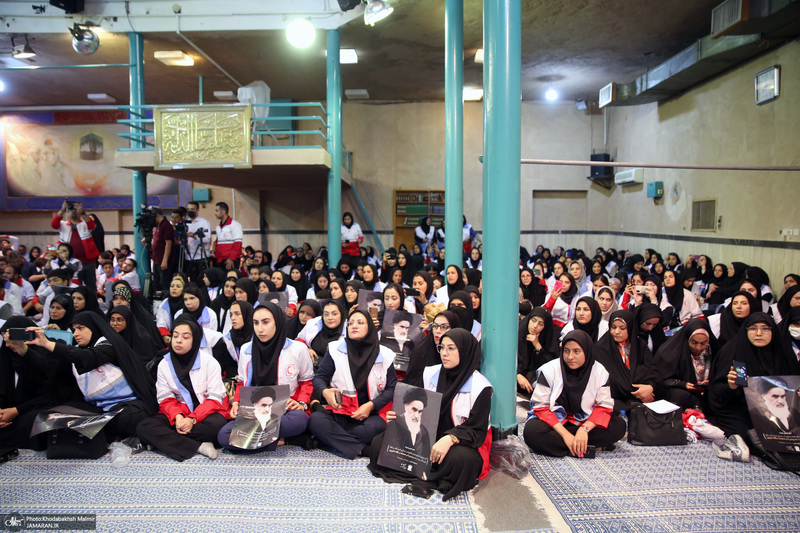 تجدیدمیثاق اعضای سازمان جوانان جمعیت هلال احمر با آرمان‌های امام خمینی(س)؛