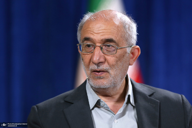 حسین علایی: آقای پزشکیان از روز نخست اعلام کرده که می‌خواهد مسائل را حل کند، چرا اسرائیلی‌ها به دنبال ترور پزشکیان هستند؟ آنها بر این باورند که ایران بسیار بزرگ و اسرائیل کوچک است و ایران نباید بتواند به عنوان یک کشور مستقل عمل کند