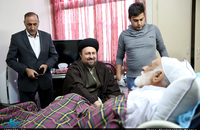 عیادت سید حسن خمینی از حجت الاسلام و المسلمین سید مهدی طباطبایی 