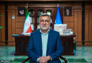 ظفرقندی، وزیر بهداشت: تیمی در وزارت بهداشت مسئول رسیدگی به آسیب‌های روانی جنگ شده/ در تلاشیم که پوشش بیمه‌ای داروها بیشتر شود/ اضافه‌کاری پرستاران از ۲۵ به ۹۰ هزار تومان افزایش یافت/ بسیاری از معاونان من در دانشگاه اصولگرا بودند
