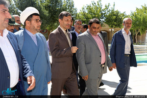 بازدید رئیس کمیته امداد امام خمینی(ره) ا‎ز بیت و زادگاه بنیانگذار جمهوری اسلامی 