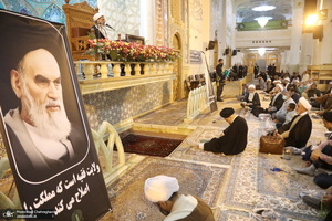 مراسم بزرگداشت امام خمینی در حرم حضرت معصومه(س)