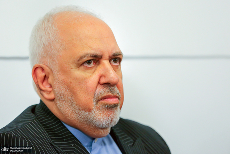 ظریف: ایران تمایلی برای مذاکره با ترامپ ندارد/ رقم خوردن جنگ به دلیل مرگ برجام بود، نه امضای برجام/ بعد از جنگ کسانی که معتقد به سلاح هسته‌ای نبودند هم موافق ساخت آن هستند/ امروز حتی آمریکایی‌ها در حال کپی‌برداری از پهپادهای ما هستند